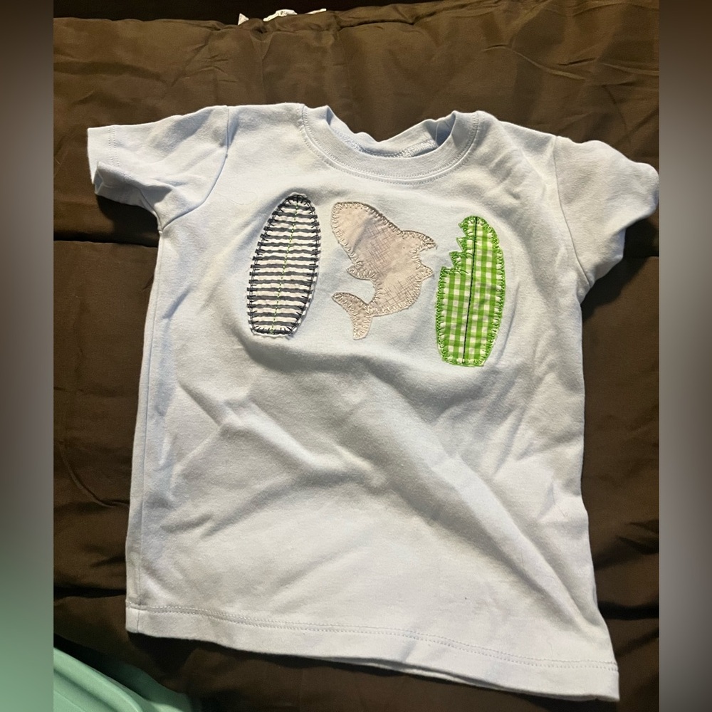 Shark/surfboard short sleeve shirt